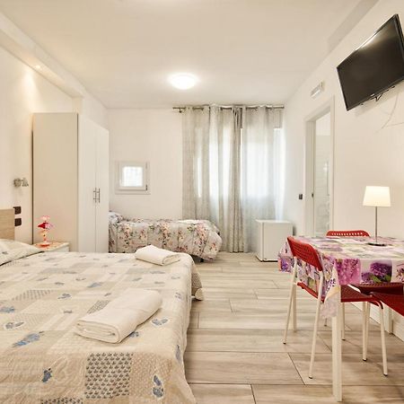 Hotel Venice Pink House à Marghera Extérieur photo