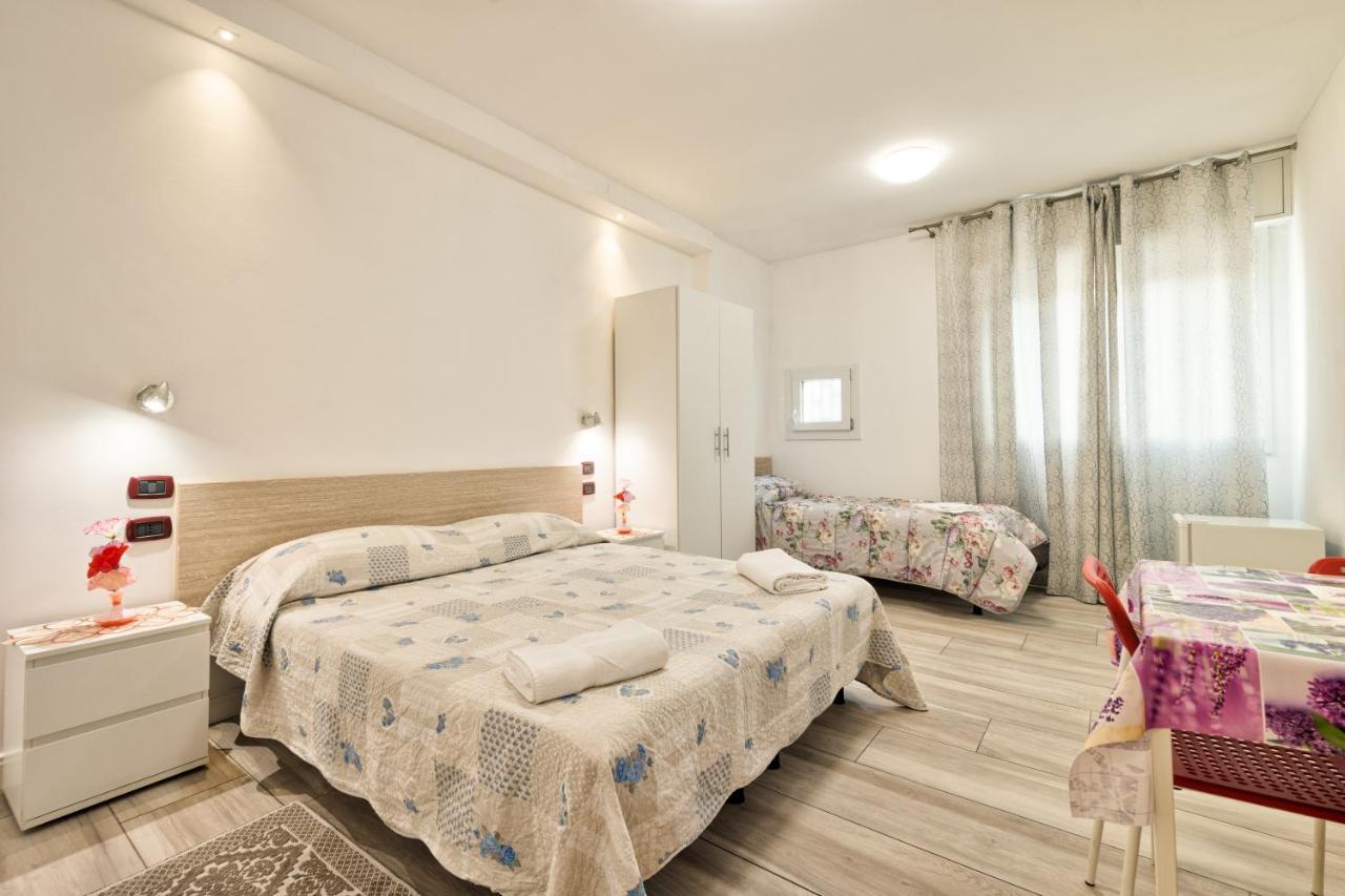 Hotel Venice Pink House à Marghera Extérieur photo
