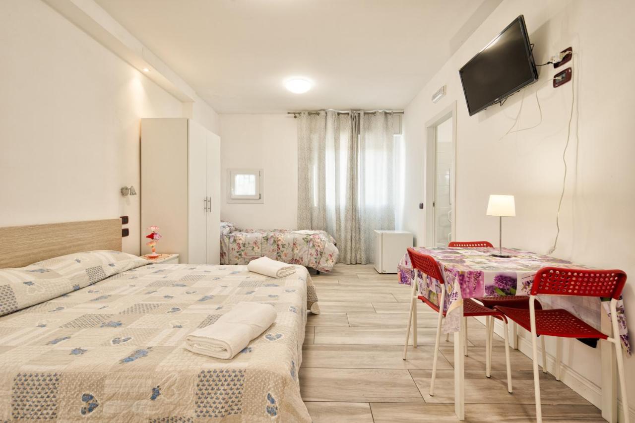Hotel Venice Pink House à Marghera Extérieur photo