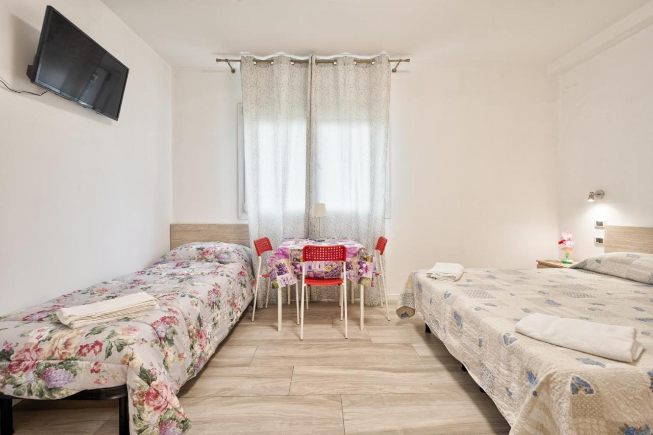 Hotel Venice Pink House à Marghera Extérieur photo